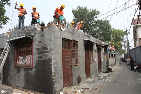 接到污水處理違建房子